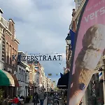 Апартаменты The Scheveningse Meisjes *