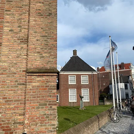 The Scheveningse Meisjes Haag