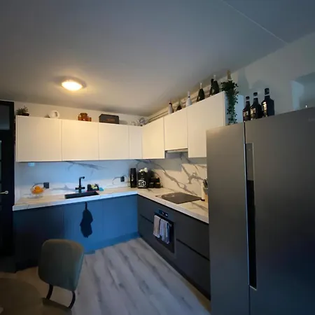 The Scheveningse Meisjes