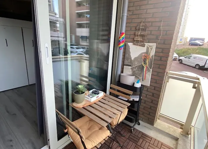 The Scheveningse Meisjes * La Haya