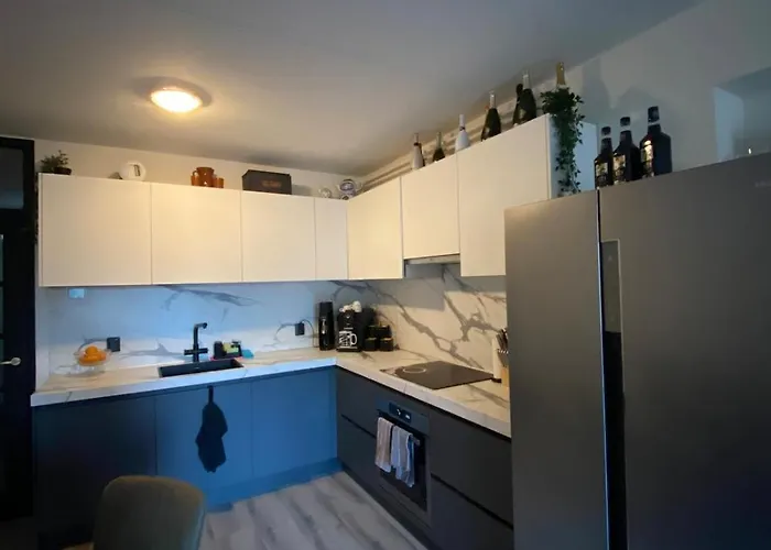 The Scheveningse Meisjes