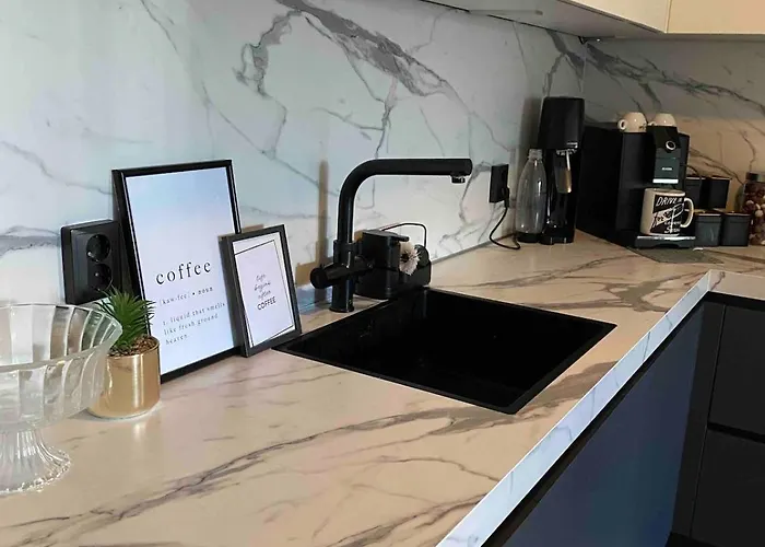 The Scheveningse Meisjes * La Haya